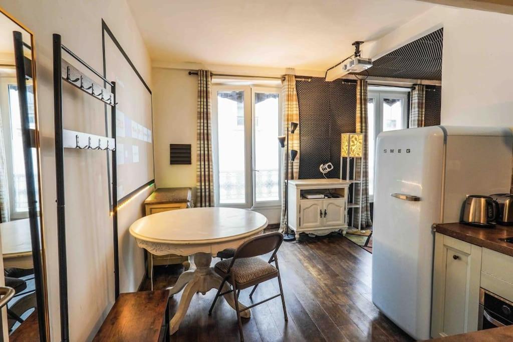 With Cinema@paris Chatelet Apartamento